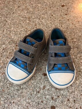 Vans size 5 toddler sneakers